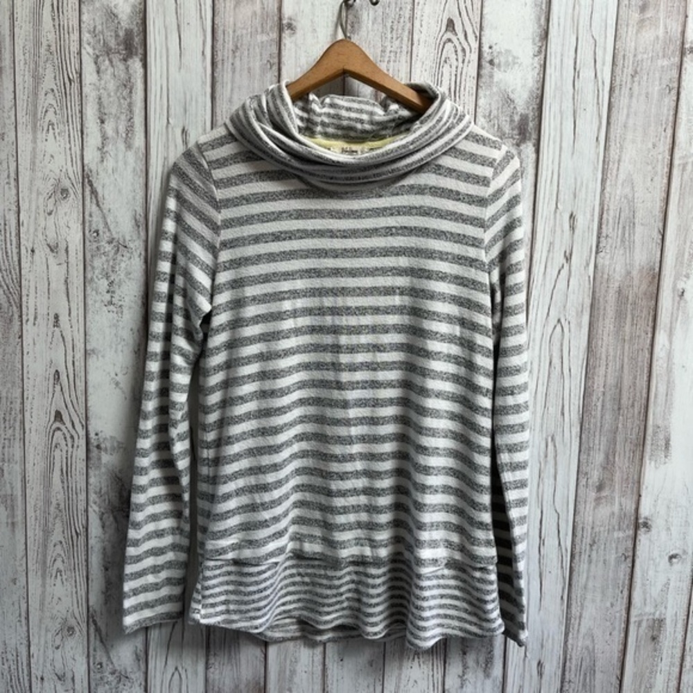 Peyton Primrose gray/white striped cowl neck top size small